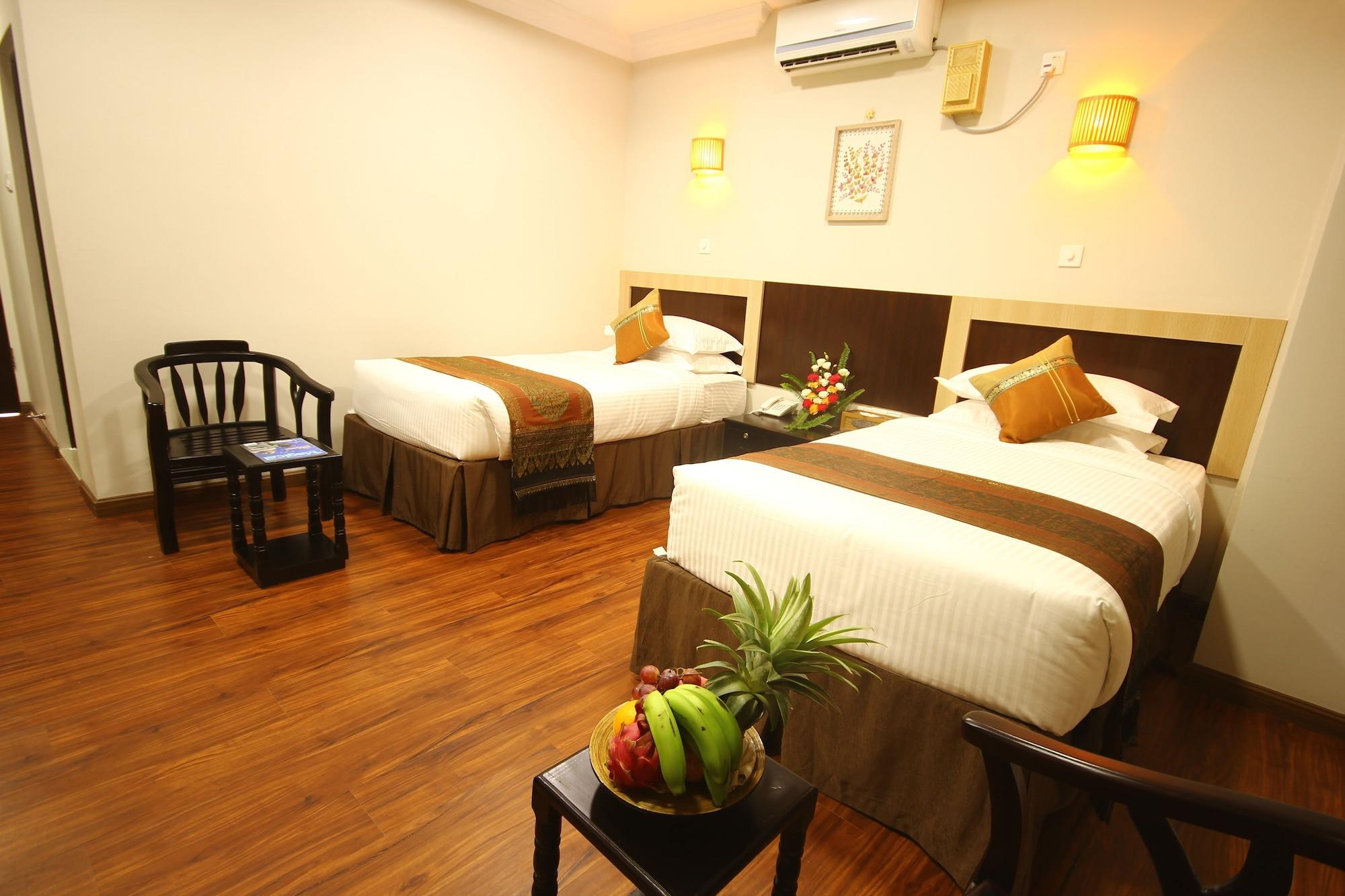 Immana Grand Inle Hotel Nyaung Shwe Buitenkant foto