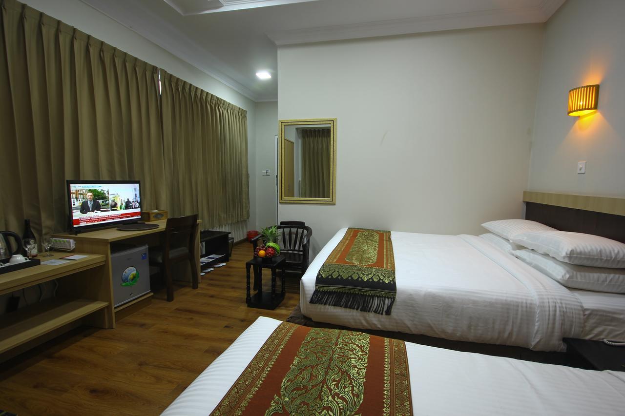 Immana Grand Inle Hotel Nyaung Shwe Buitenkant foto