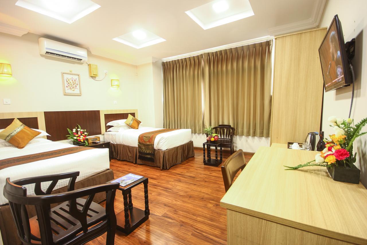 Immana Grand Inle Hotel Nyaung Shwe Buitenkant foto